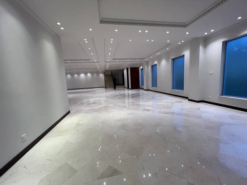 20000 SQFT Beautiful Ready To Move Commercial Building For Rent 4