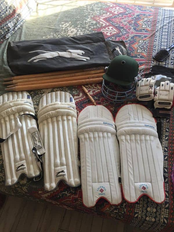 cricket kit very good condition 0