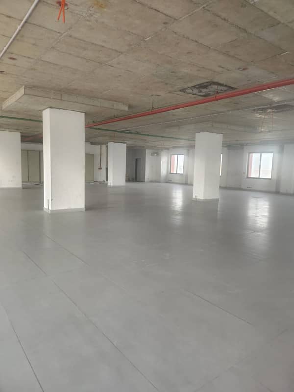 Prime Office Space For Rent In Gulberg, Lahore - Modern Elegance With Essential Amenities 5