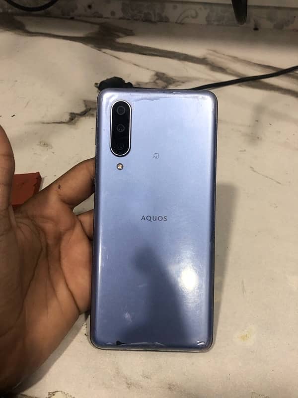 sharp aquis zero 5G 0