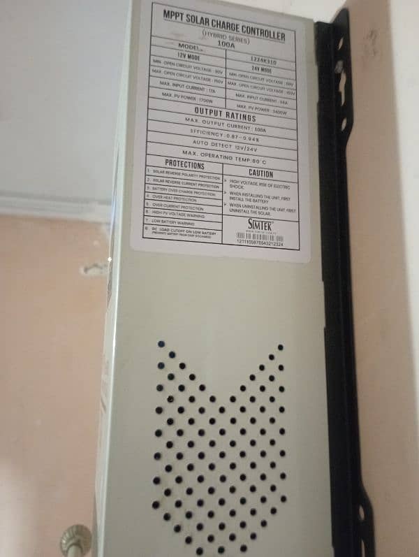 simtec mppt 100amp charge controller 1