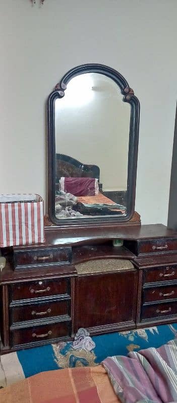 Wooden Dressing table for women 3