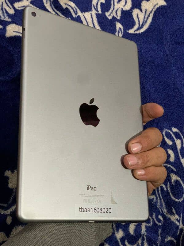 ipad AIR 2 32GB FULL LUSH CONDITION 3