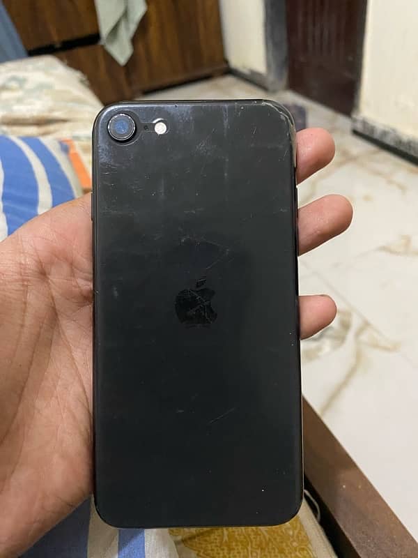 IPHONE SE 2020 FOR SELL 3