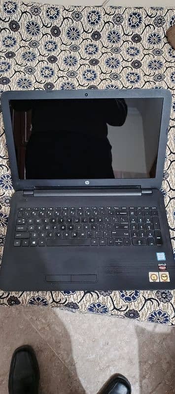 HP notebook Core i7 7th gen with 4gb Amd graphic Card. 12