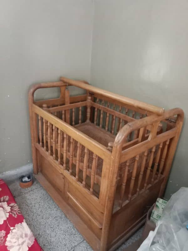 Baby cot 1