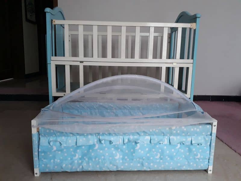 wooden baby cot 1