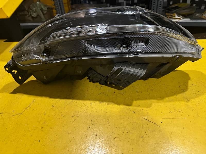 Honda civic led headlights original new condition 7