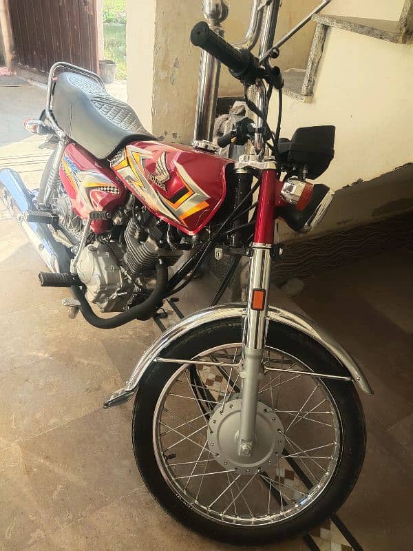 Honda CG 125 2025 modil lash candishan Punjab number Lahore 0