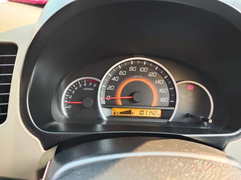 Suzuki Wagon R 2018 11