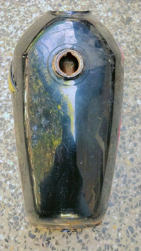 125 fuel tank 4