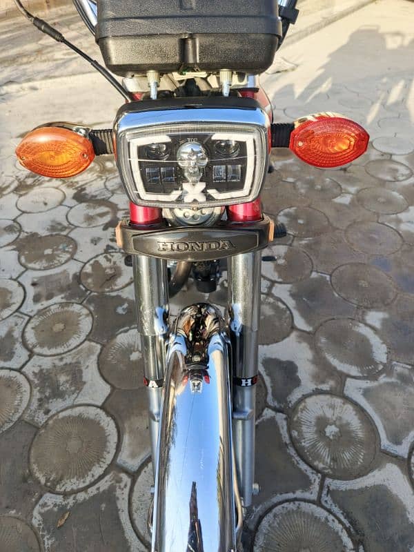 22/23 model Honda 125 for sell 3