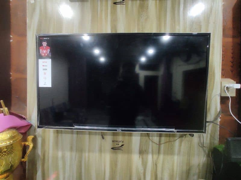 TCL 32 and 40 inches 2