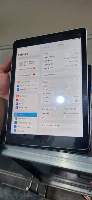 ipad 5th generation 32GB 2