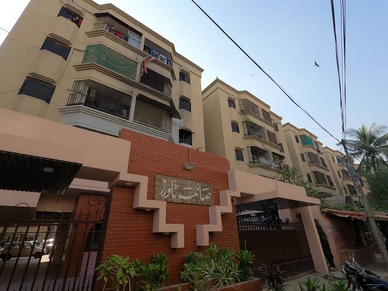 Looking For A Prime Location Flat In Bufferzone - Sector 15-A/5 Karachi 0