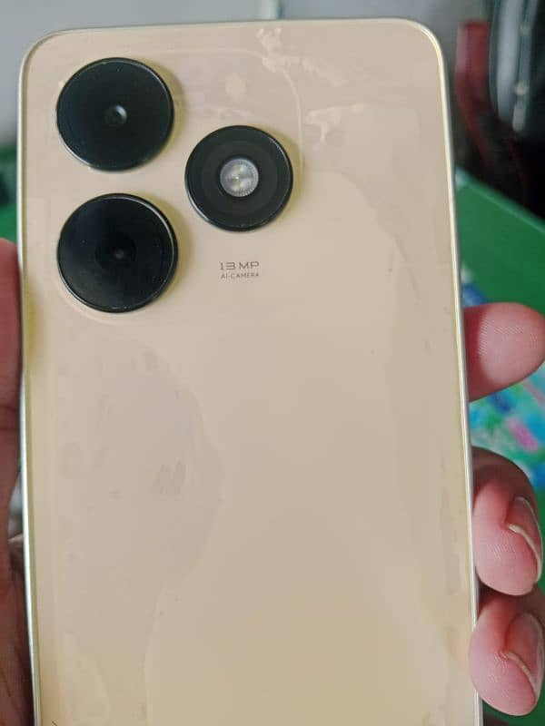 Techno spark go 2024 Gold Color 4+4/64 1