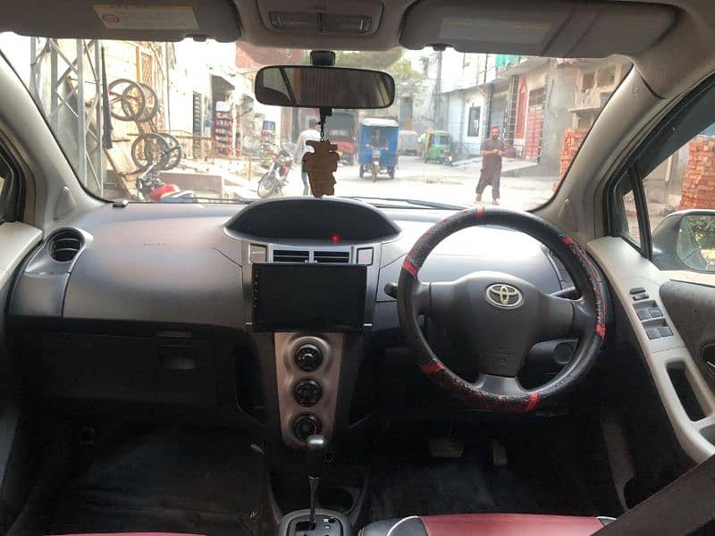 Toyota Vitz 2014 16