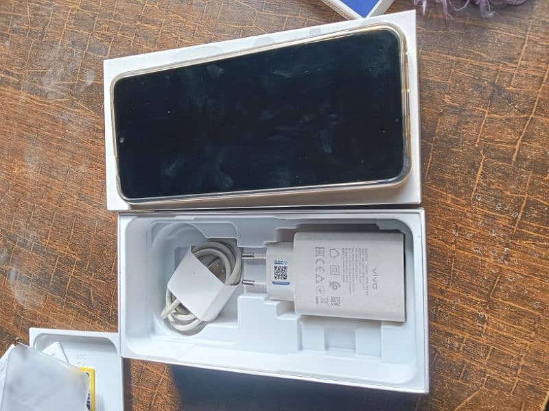 vivo y17s 6/128 all okay set he with box and charger 03288111611 1