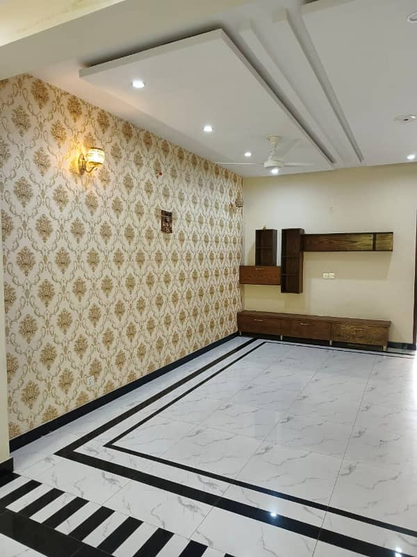 5 Marla Upper Portion For Rent In Punjab University Near College Road 3