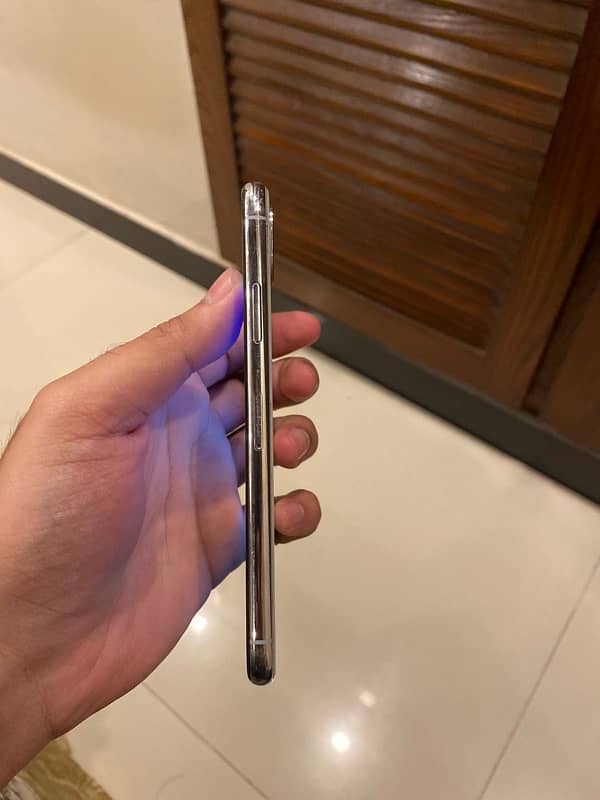 iphone X PTA 64gb 3