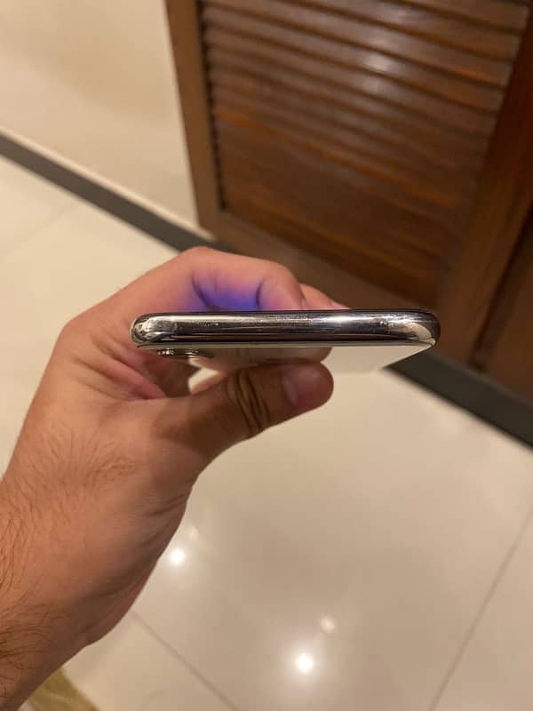 iphone X PTA 64gb 4