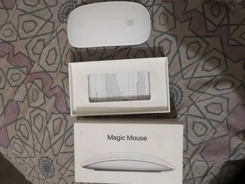 Apple Magic Mouse 2 with Box 9/10 condition 1