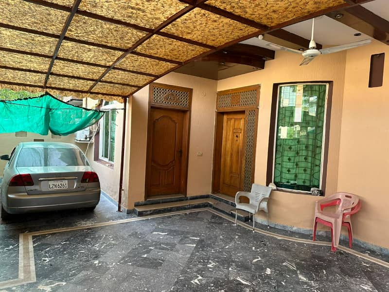 10 Marla House Available For Sale In Wapda Town Phase 1 Block H4 4