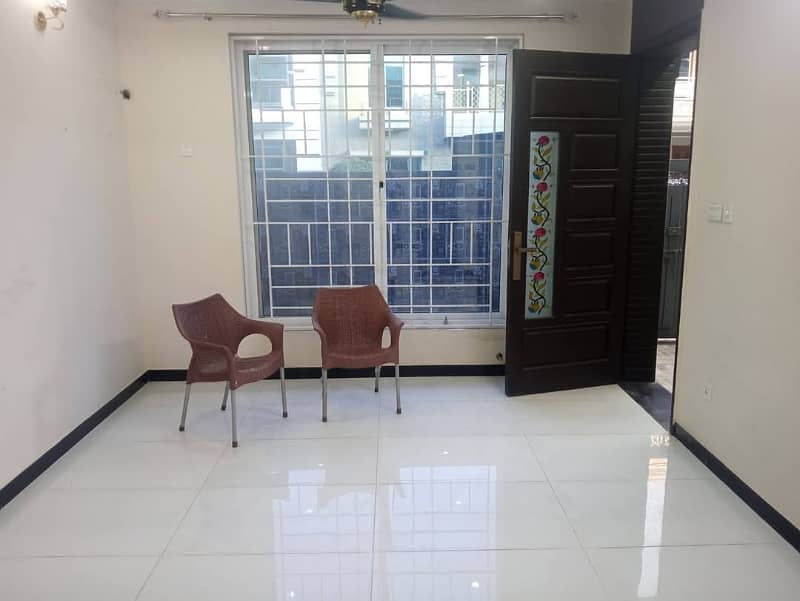 Beautiful Full House Available For Rent Sector' G-13/2 Size' 30*60 4