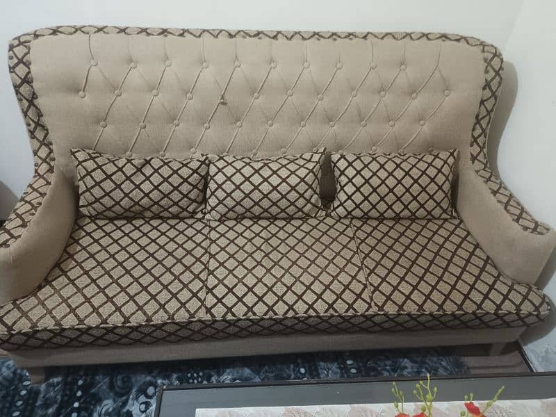 Sofas 1x 3 seater 1x 2 seater 0