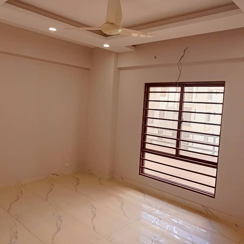 FOR RENT - 3 BEDDD BRAND NEW FLAT (WEST OPEN-CORNER) AVAILABLE IN METROPOLIS RESIDENCY, MAIN JINNAH AVENUE KARACHI 17