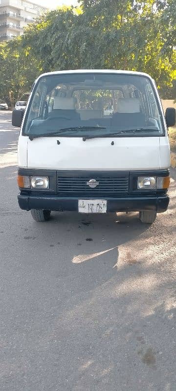 Nissan hiace 1