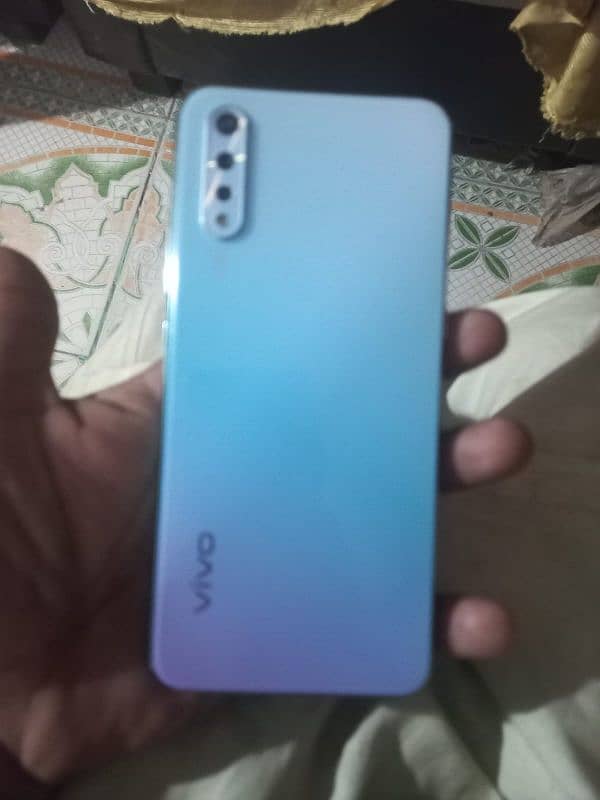 vivo s1 8/256 03287369388 watsap 3