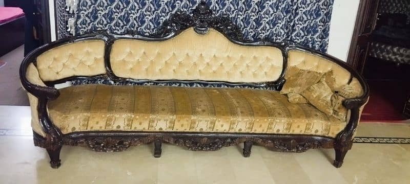 chinoti sofa set 10 seter 4+4+1+1 urjent for sale excellent condition 2