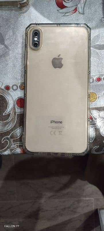 iPhone Xs MAX 64GB 7