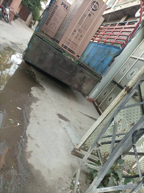 Warehouse For Rent Cargo Lift Near To Wadat Road, Ferzopura Road 15