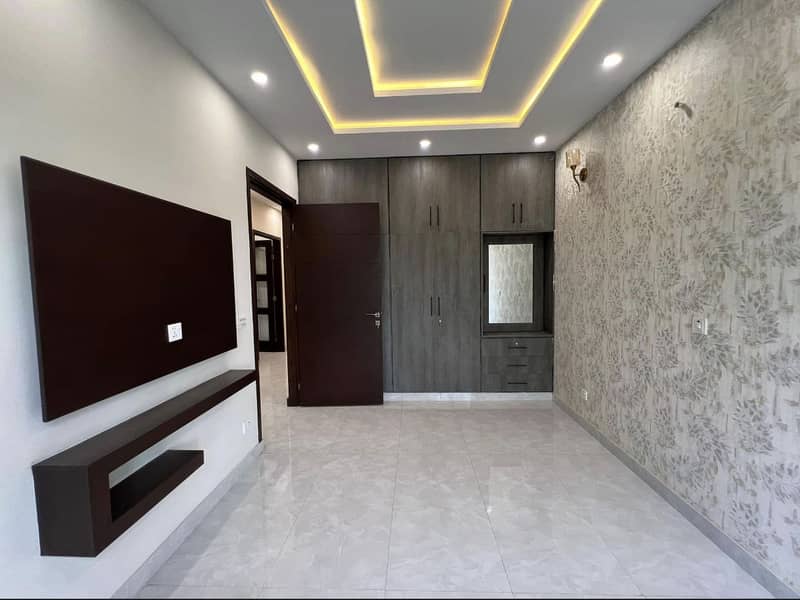 5 Marla Beautiful Luxury House For Sale In Etihad Town Prime Location 1