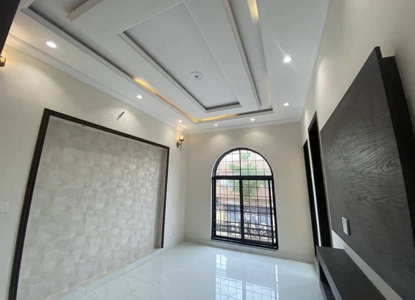 10 Marla Brand New Upper Portion For Rent In Architect Society Facing Park Nice Location 12