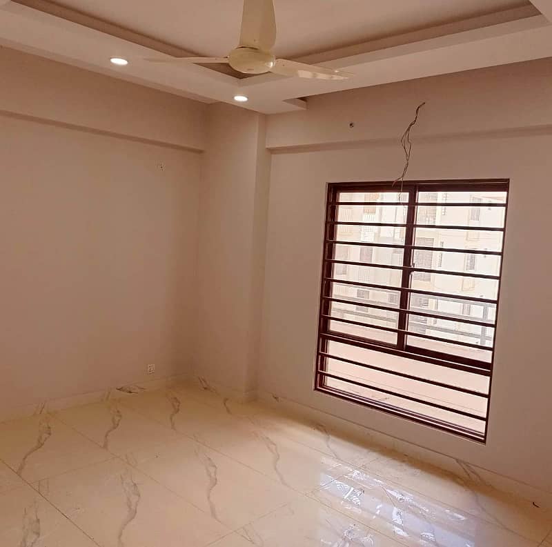 FOR RENT - 3 BEDDD BRAND NEW FLAT (WEST OPEN-CORNER) AVAILABLE IN METROPOLIS RESIDENCY, MAIN JINNAH AVENUE KARACHI 17