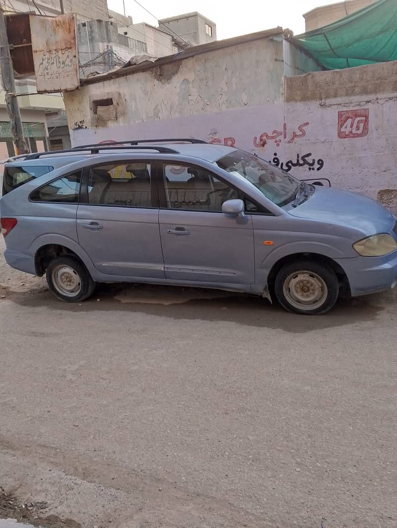 Ssangyong Stavic 2005 A Versatile Family MPV with Bold Design 1