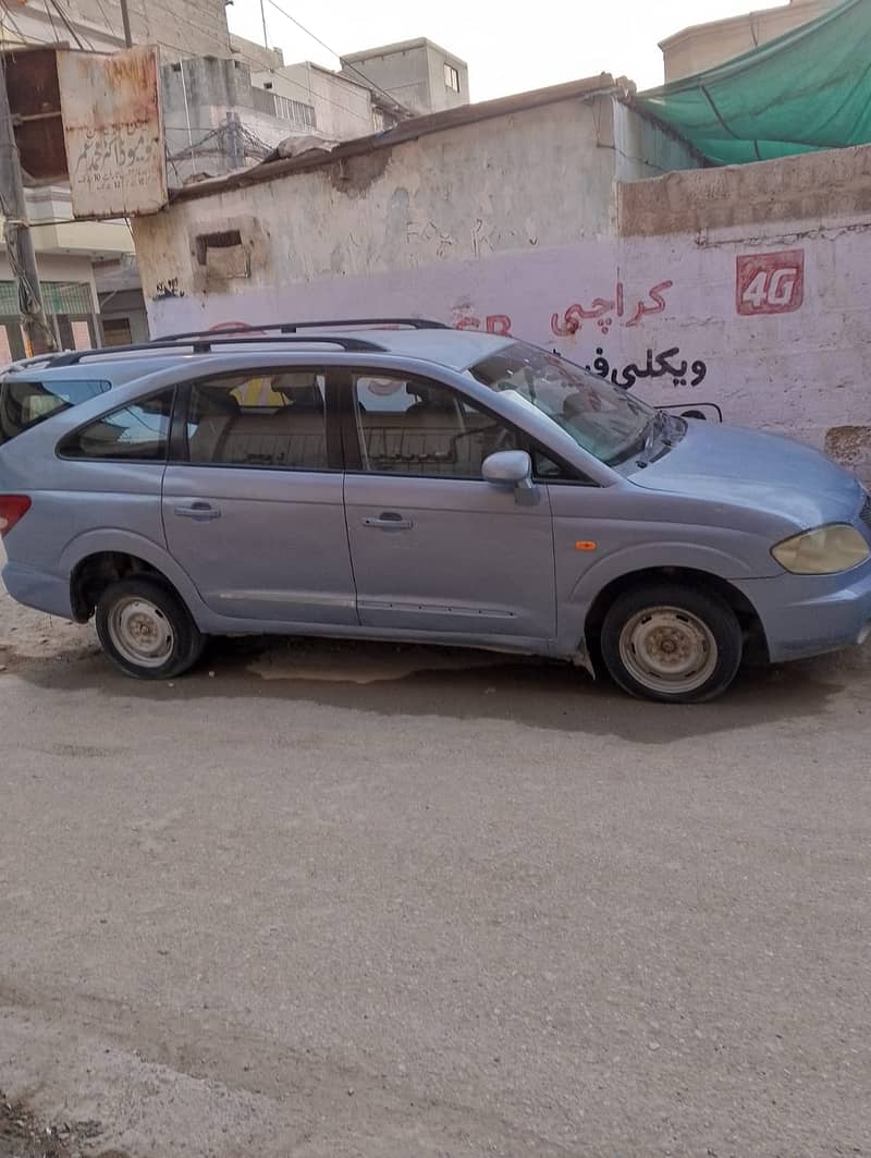 Ssangyong Stavic 2005 A Versatile Family MPV with Bold Design 2