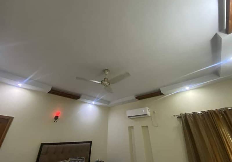 12 MARLA UPPER PORTION FOR RENT AT THE HOT LOCATION OF JOHAR TOWN NEAR ALLAH HOO CHOCK. 8