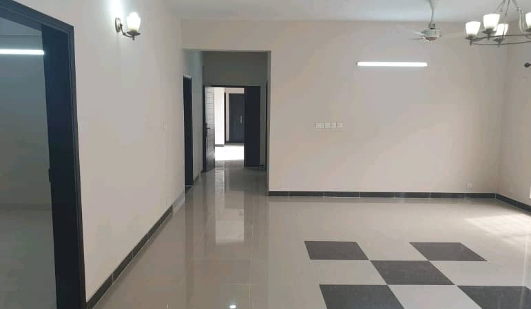 3 Bed DD Luxury Apartment Available For Sale In Askari 5 Sector KARACHI 22