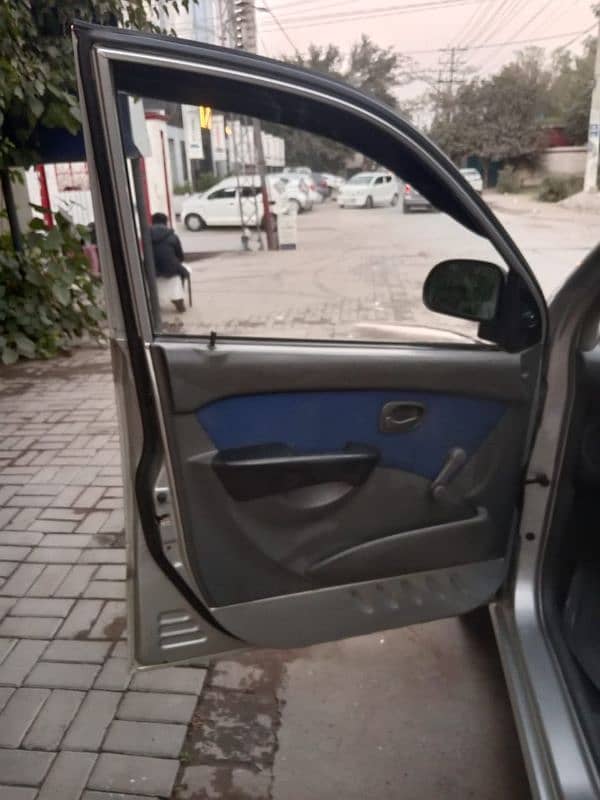 Hyundai Santro 2009 Whatsapp number 03027035071 3