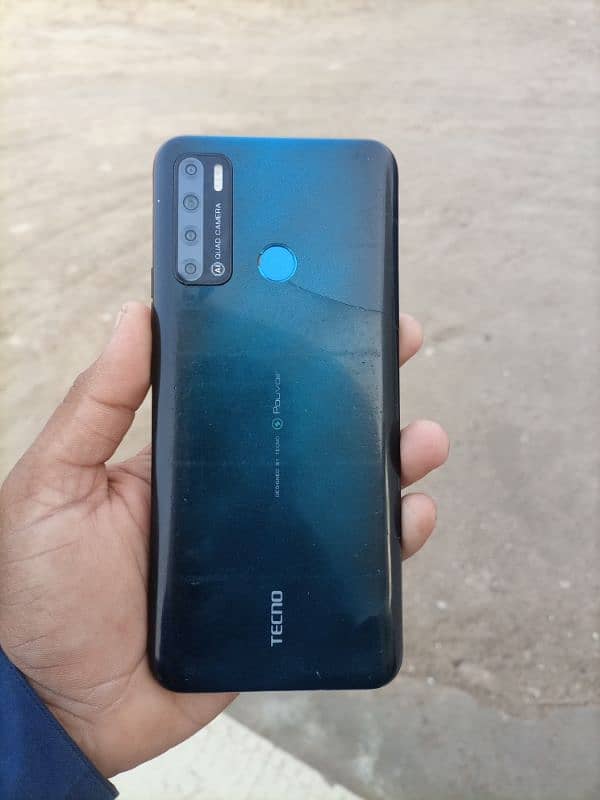 Tecno pouvoir4. . . . 3 32 0