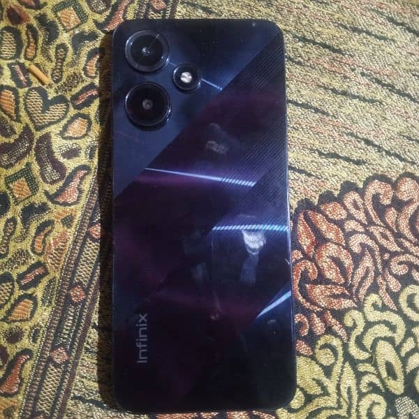 Infinix Hot 30 play with box charger Sath 4+4/64 3