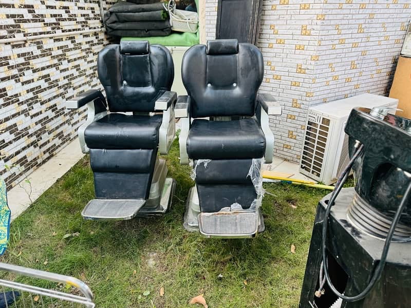 salon chairs and shampoo unit for sale 5