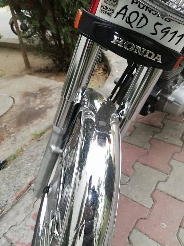 MashaAllah bike New condition me h 10by 10 2