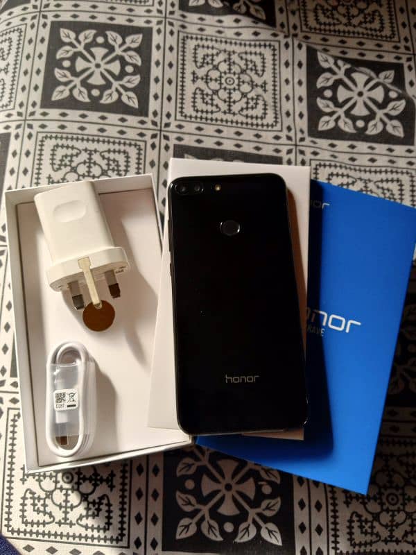 honor 9lite 6gb128gb for sale 03394937603 9