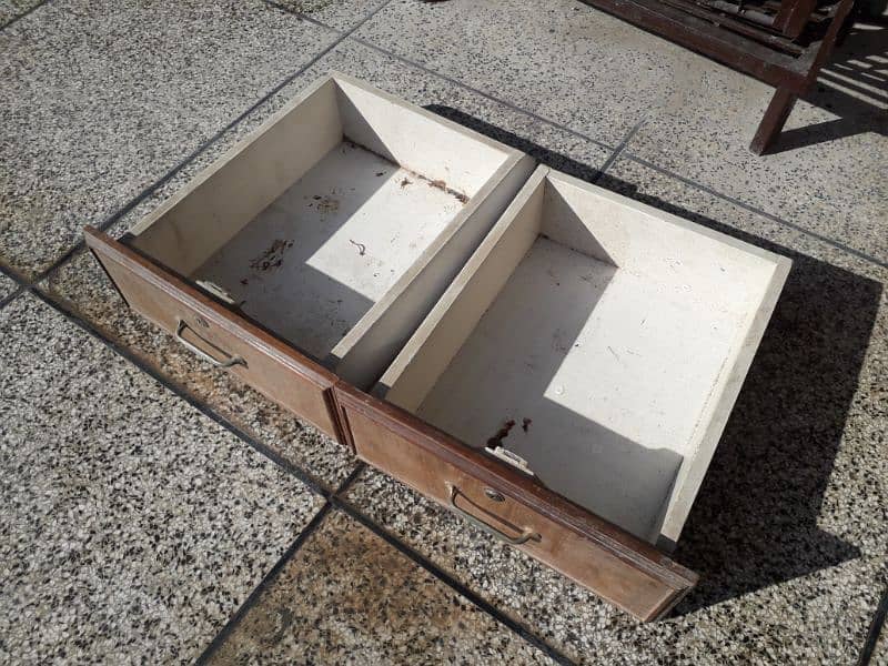 Set of 2 Drawers Same Size (Used) For Sale 0