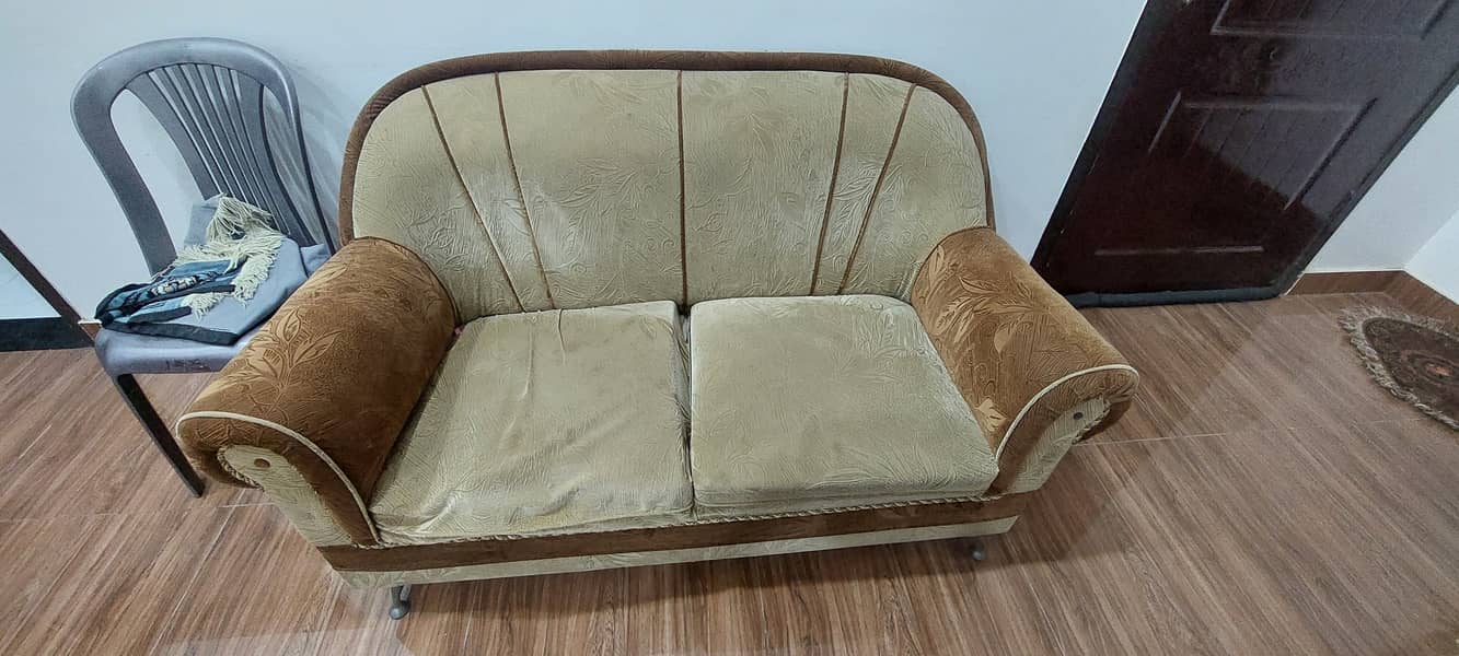 7 Seater Old Sofa 2